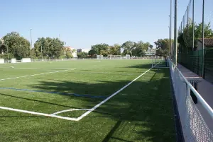 Transformation terrain stabilisé en terrain en gazon synthétique (2017)