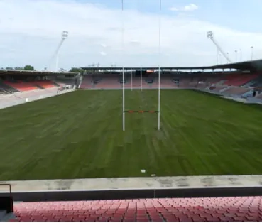 Renovation de la pelouse du Stade Ernest Wallon à Toulouse (2011)